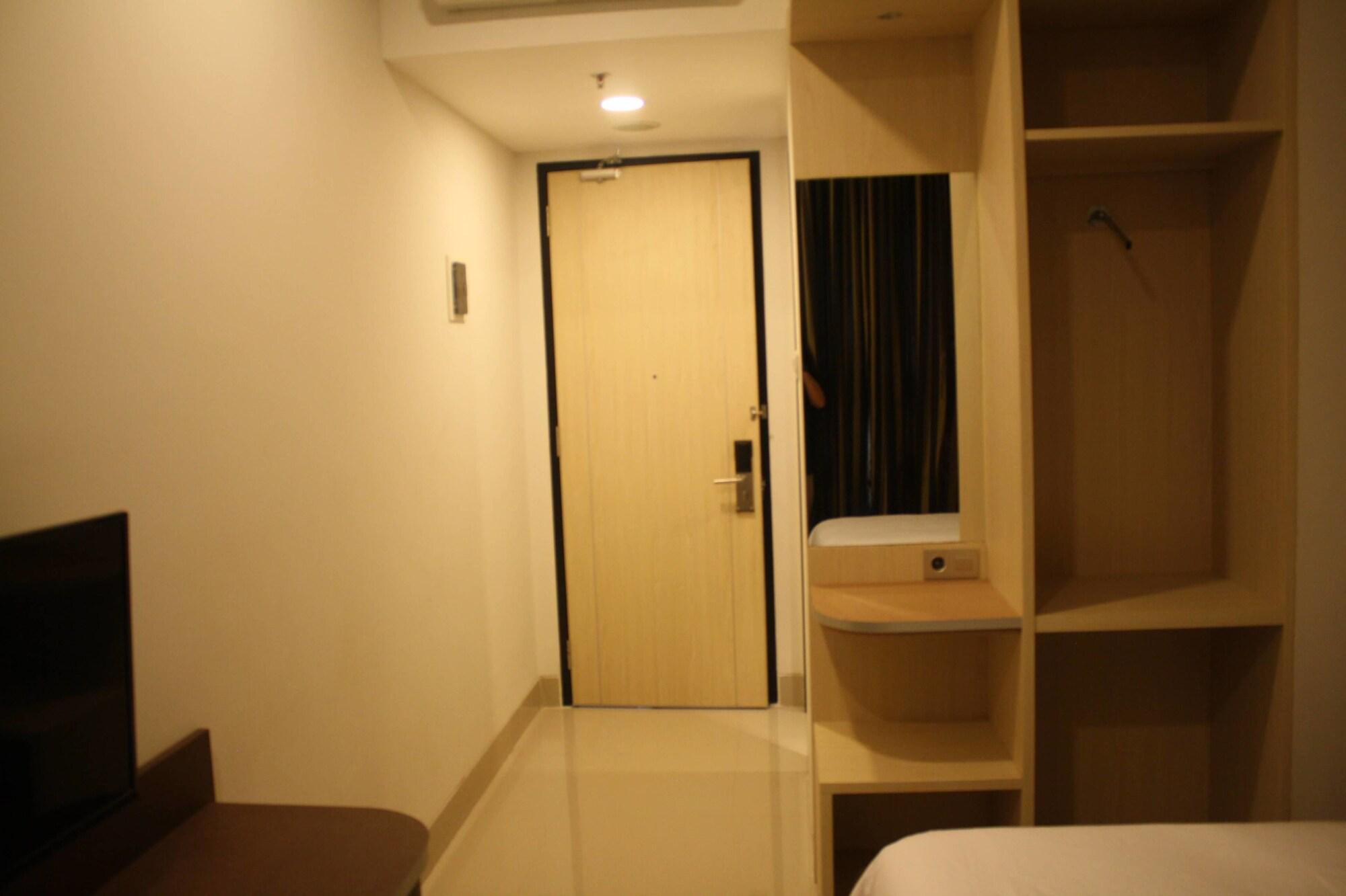 Sparks Odeon Sukabumi, Artotel Curated מראה חיצוני תמונה