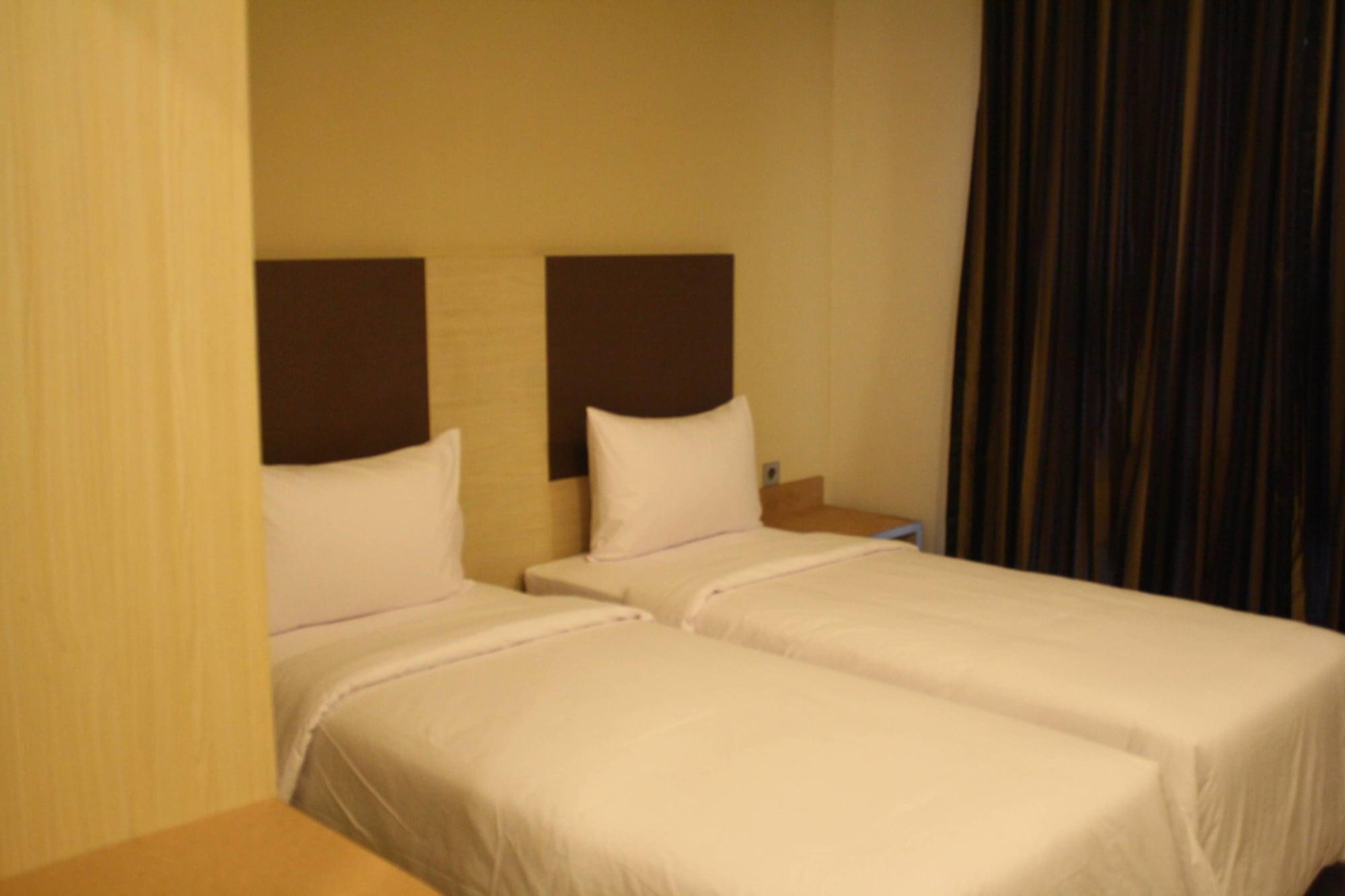 Sparks Odeon Sukabumi, Artotel Curated מראה חיצוני תמונה