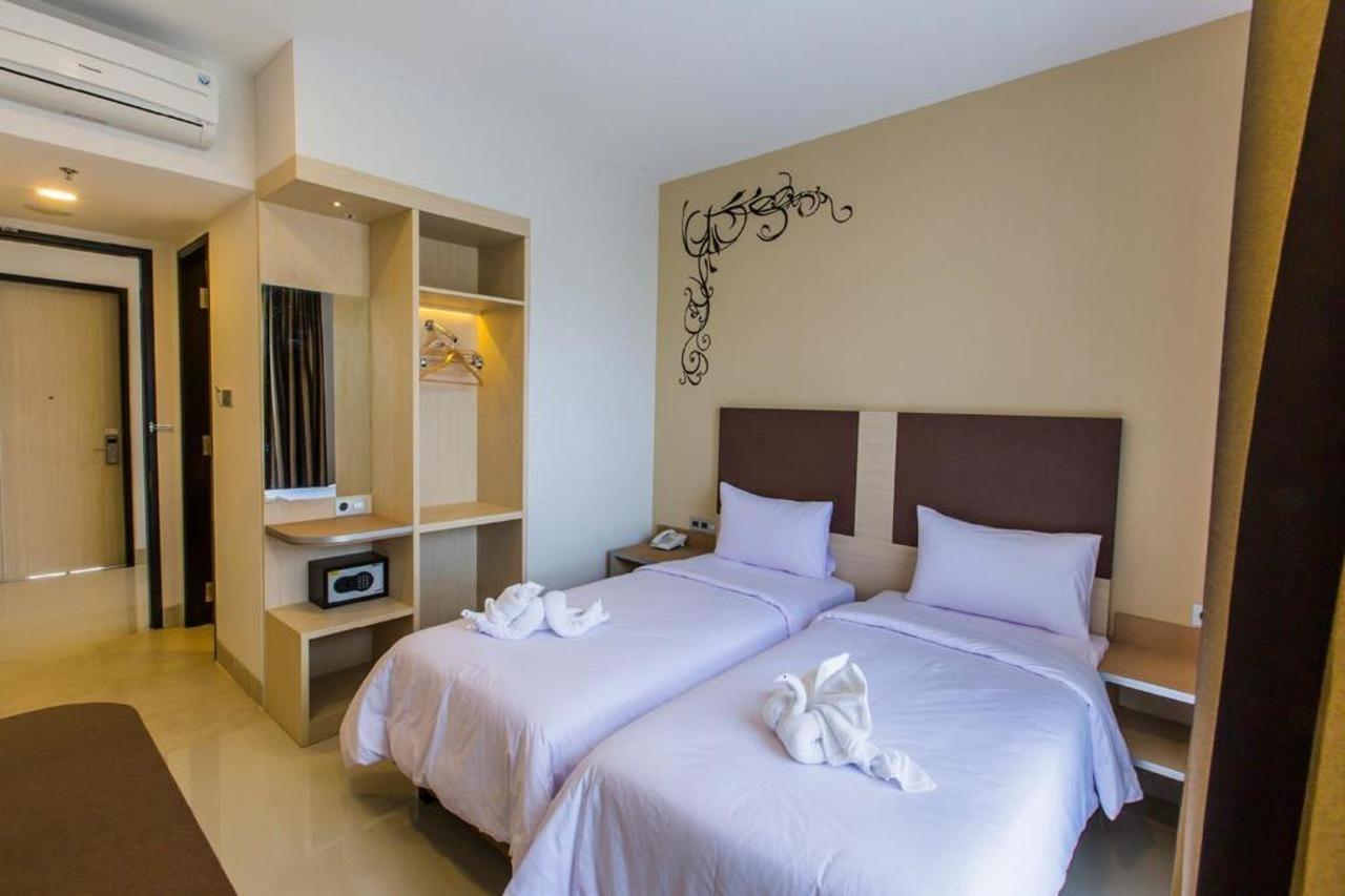 Sparks Odeon Sukabumi, Artotel Curated מראה חיצוני תמונה