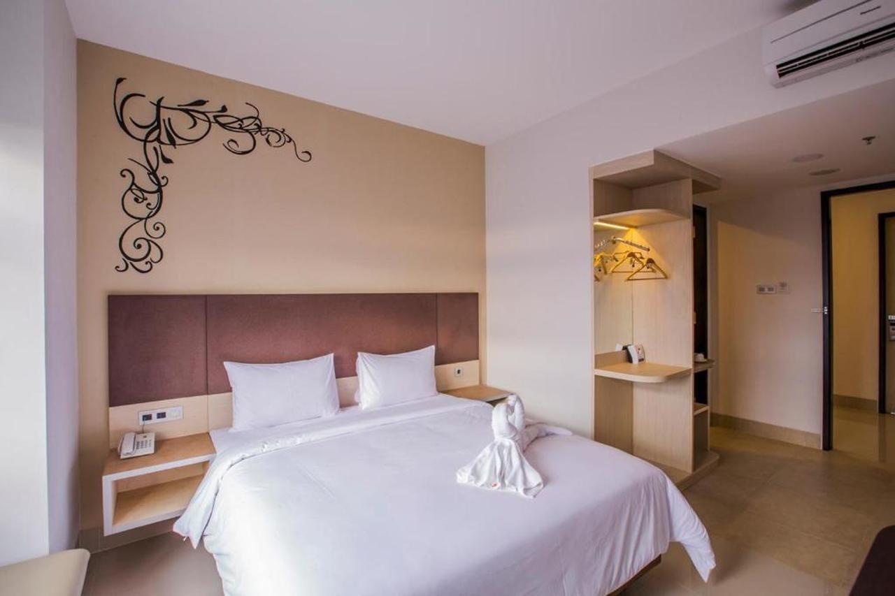 Sparks Odeon Sukabumi, Artotel Curated מראה חיצוני תמונה