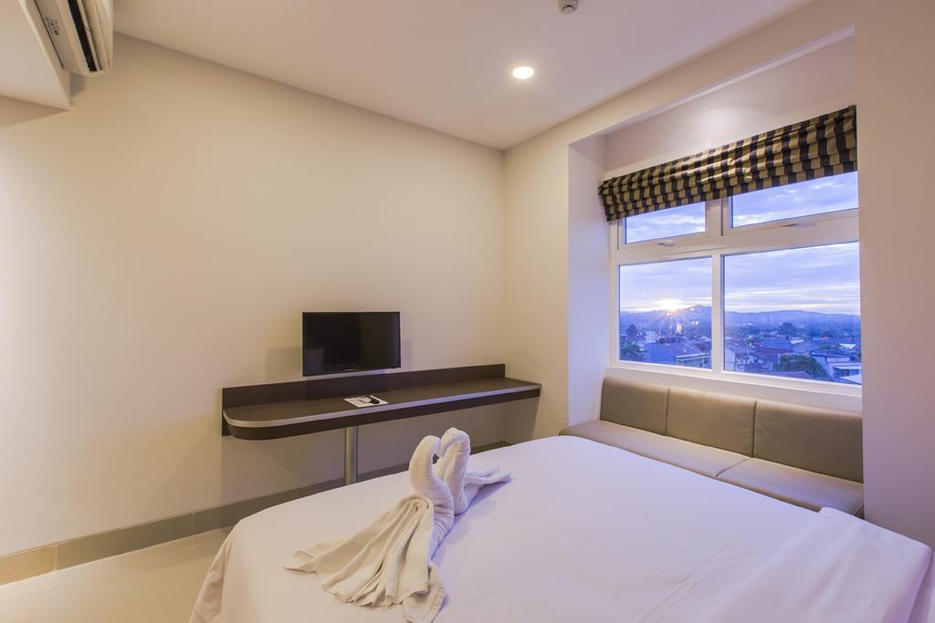 Sparks Odeon Sukabumi, Artotel Curated מראה חיצוני תמונה